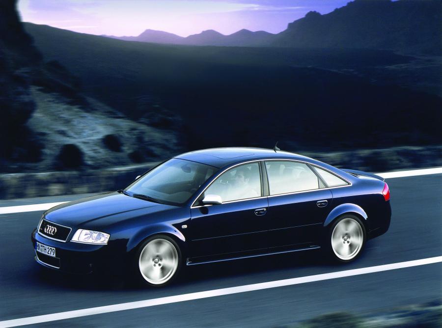  Audi RS6 Sedan (4B, C5) 2002 года  (фото 4 из 16)
